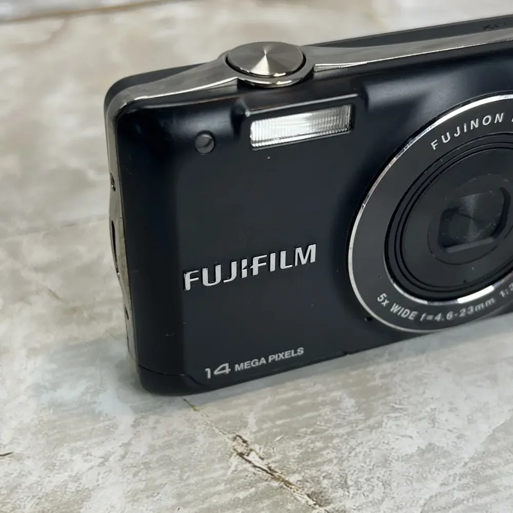 Fujifilm FinePix JX520 14MP Digital Camera Black FOR PARTS or REPAIR - UNTESTED